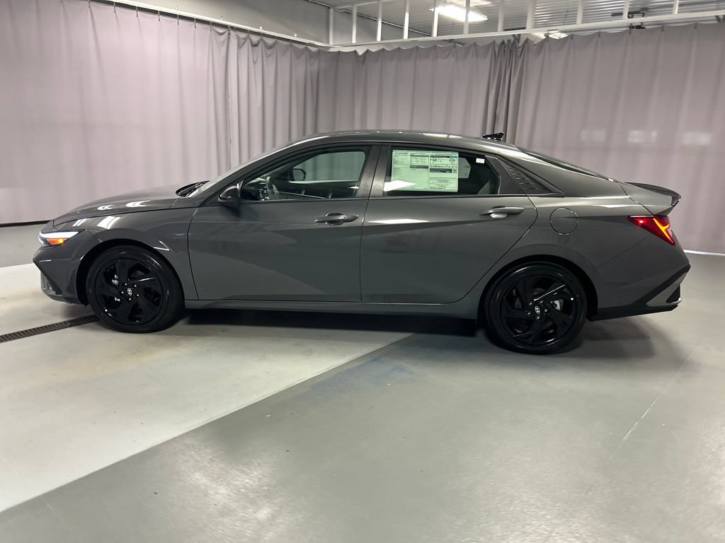 New 2026 Hyundai Elantra SEL FWD image 4