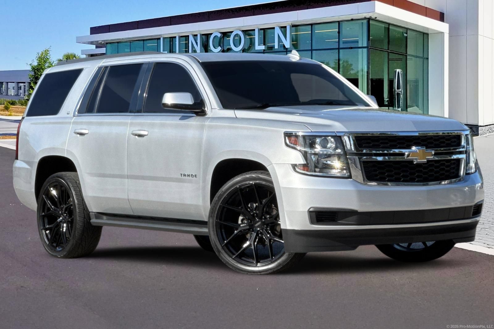 Used 2019 Chevrolet Tahoe LT RWD image 2