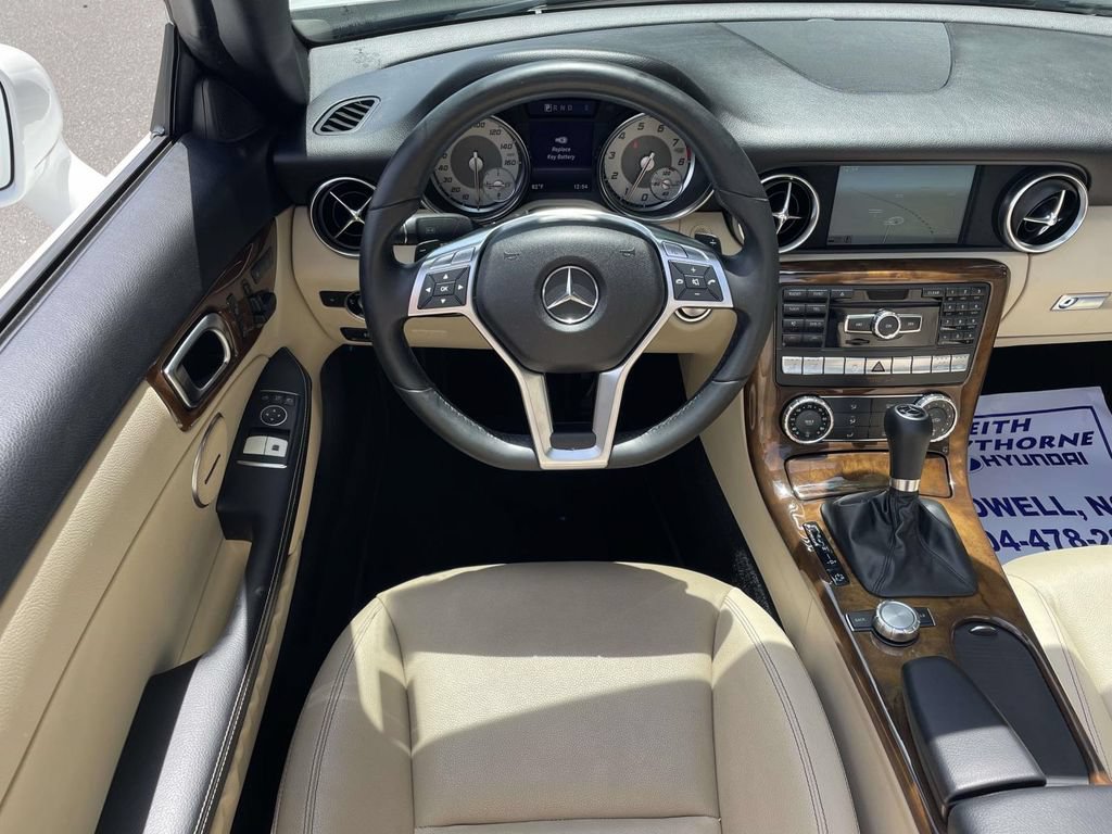 Used 2015 Mercedes-Benz SLK 250 image 20