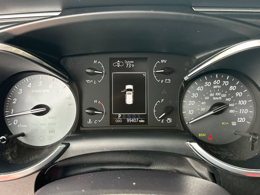 Used 2018 Toyota Sequoia Platinum image 28