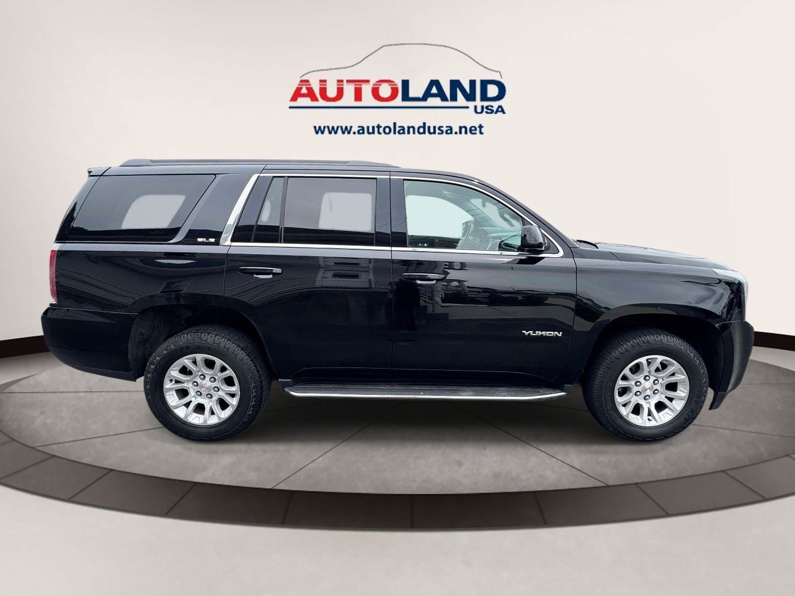 Used 2019 GMC Yukon SLE AWD/4WD image 3