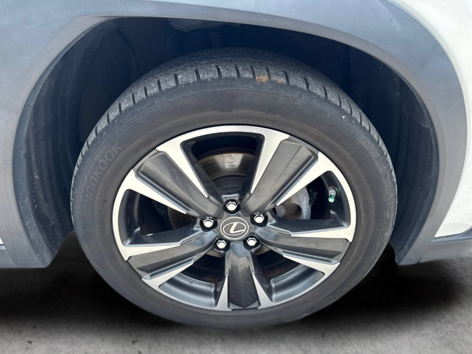Used 2020 Lexus UX 250h w/ Premium Package AWD/4WD image 44