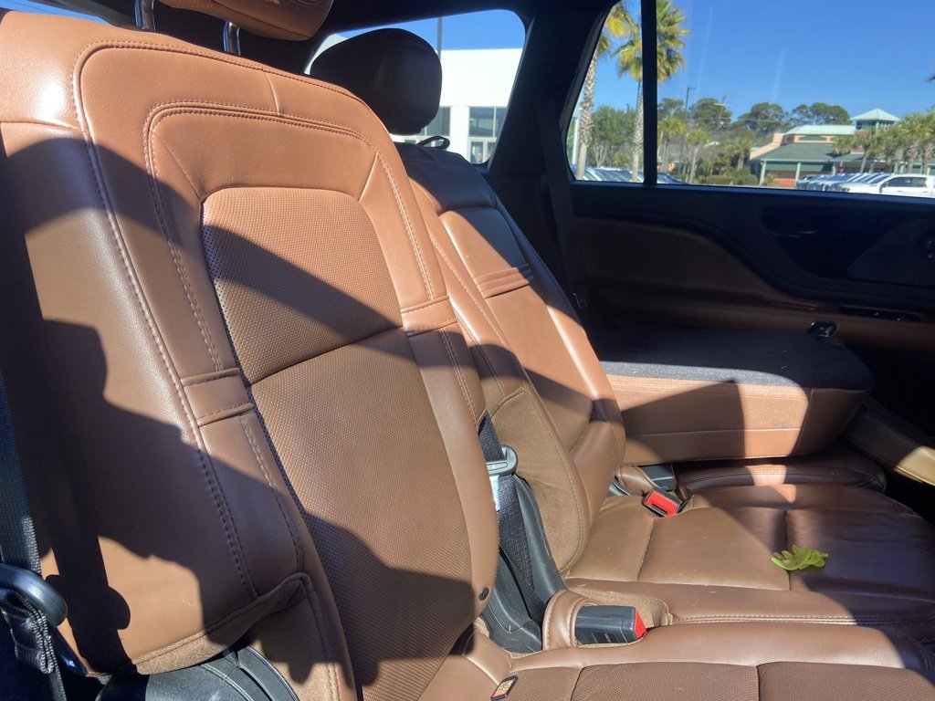 Used 2022 Lincoln Aviator Reserve w/ Elements Package Plus image 32