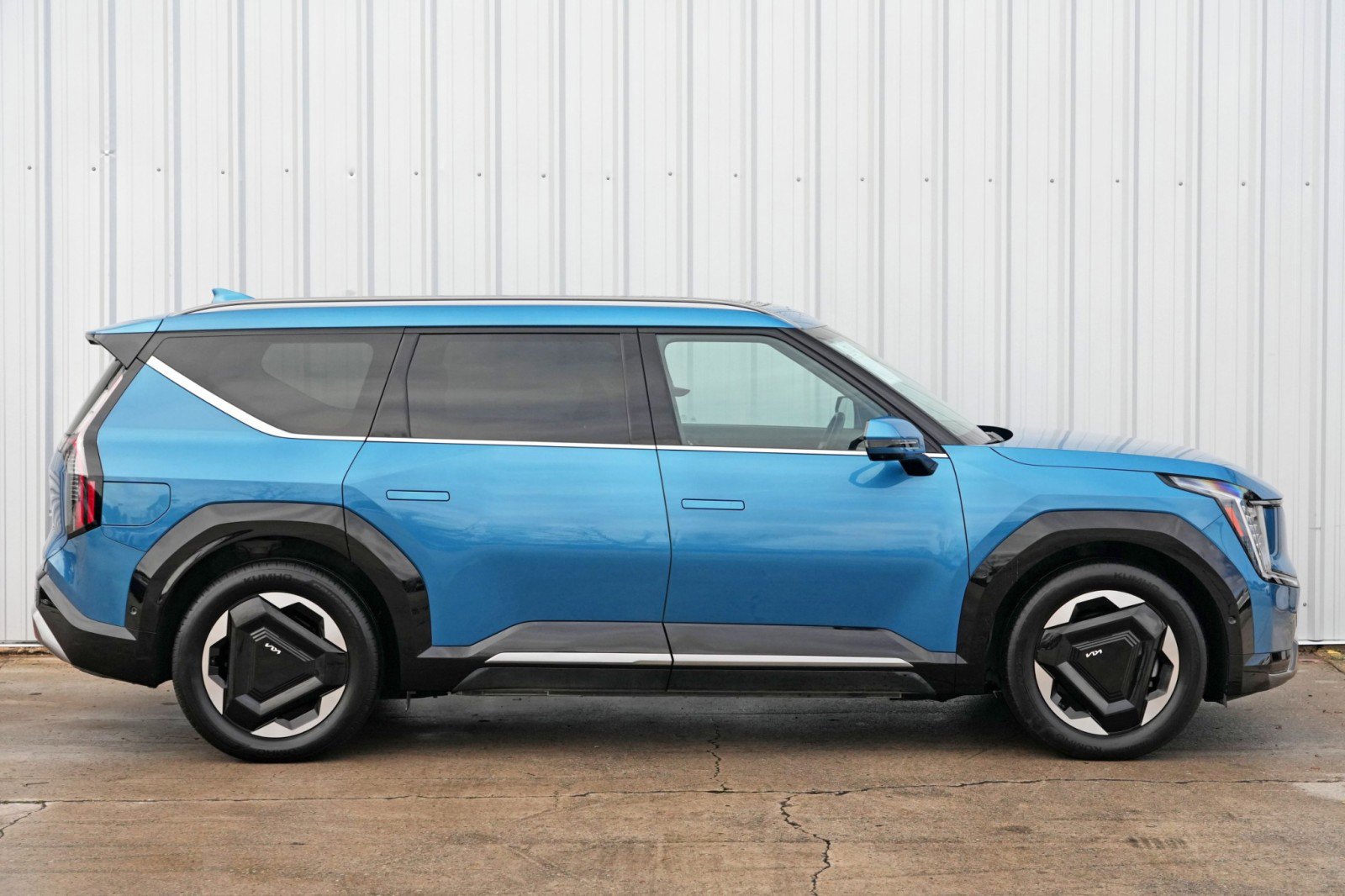 Used 2024 Kia EV9 Land image 59