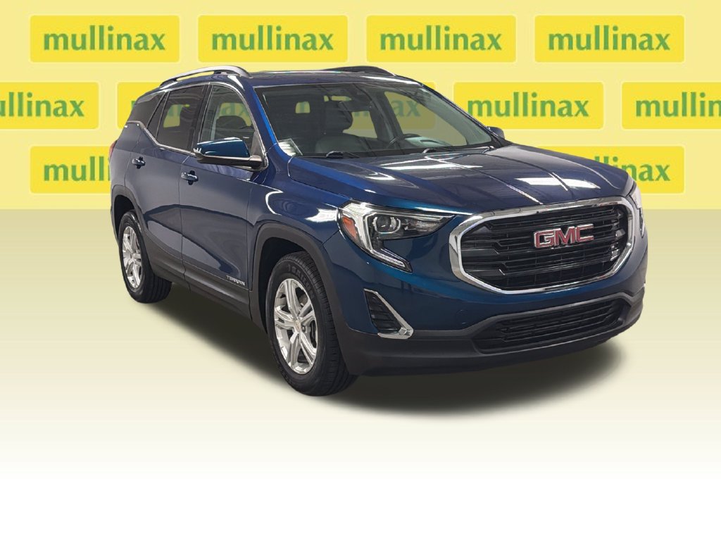 Used 2020 GMC Terrain SLE w/ Driver Convenience Package FWD image 3