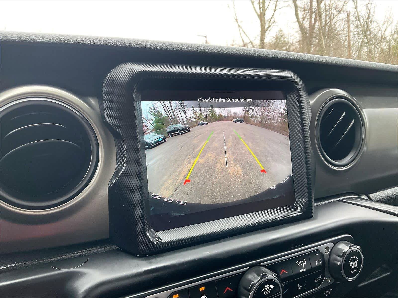 Used 2023 Jeep Wrangler Unlimited w/ Cold Weather Group AWD/4WD image 19