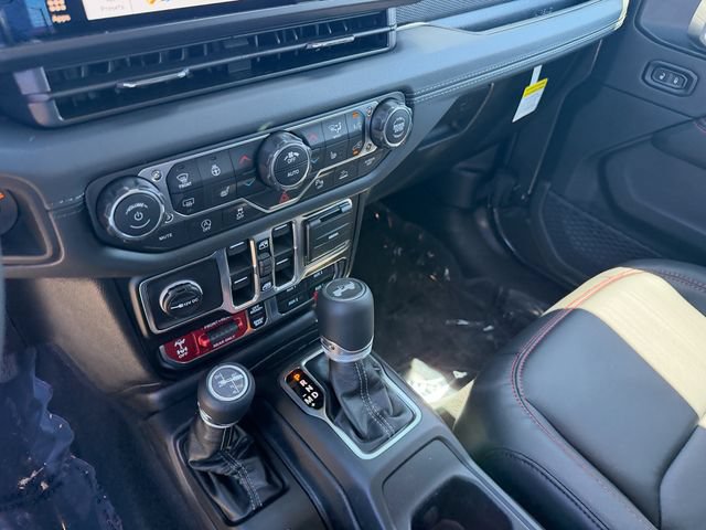 New 2026 Jeep Wrangler Unlimited Rubicon AWD/4WD image 24