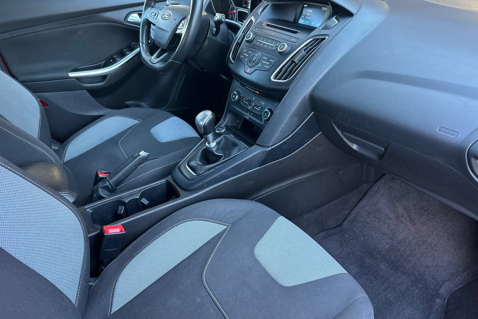Used 2017 Ford Focus ST FWD image 14