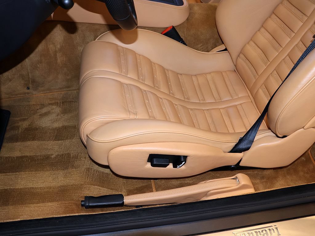 Used 2001 Ferrari 550 Maranello Coupe RWD image 25