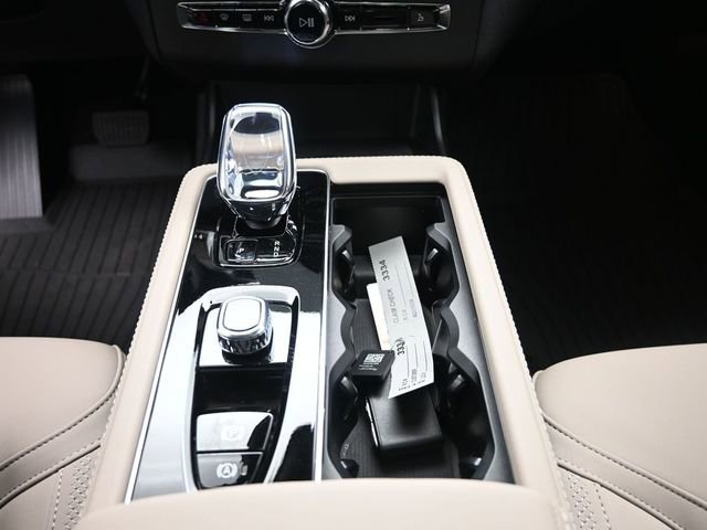 Used 2026 Volvo XC90 B6 Plus w/ Protection Package Premier image 13