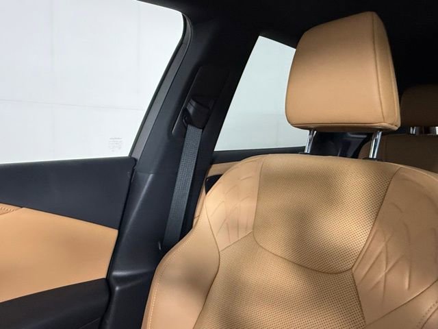 Used 2025 Lexus RX 350 Premium w/ Accessory Package (Z1) image 21