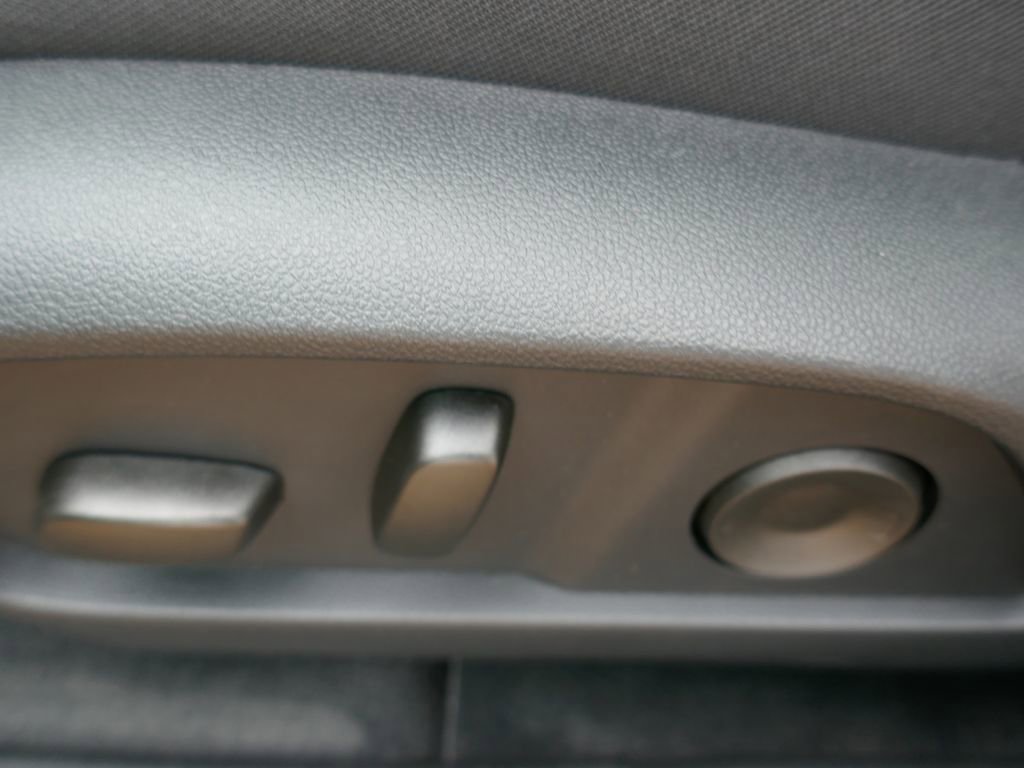 New 2026 GMC Terrain Denali w/ LPO, Black Badging Package AWD/4WD image 16