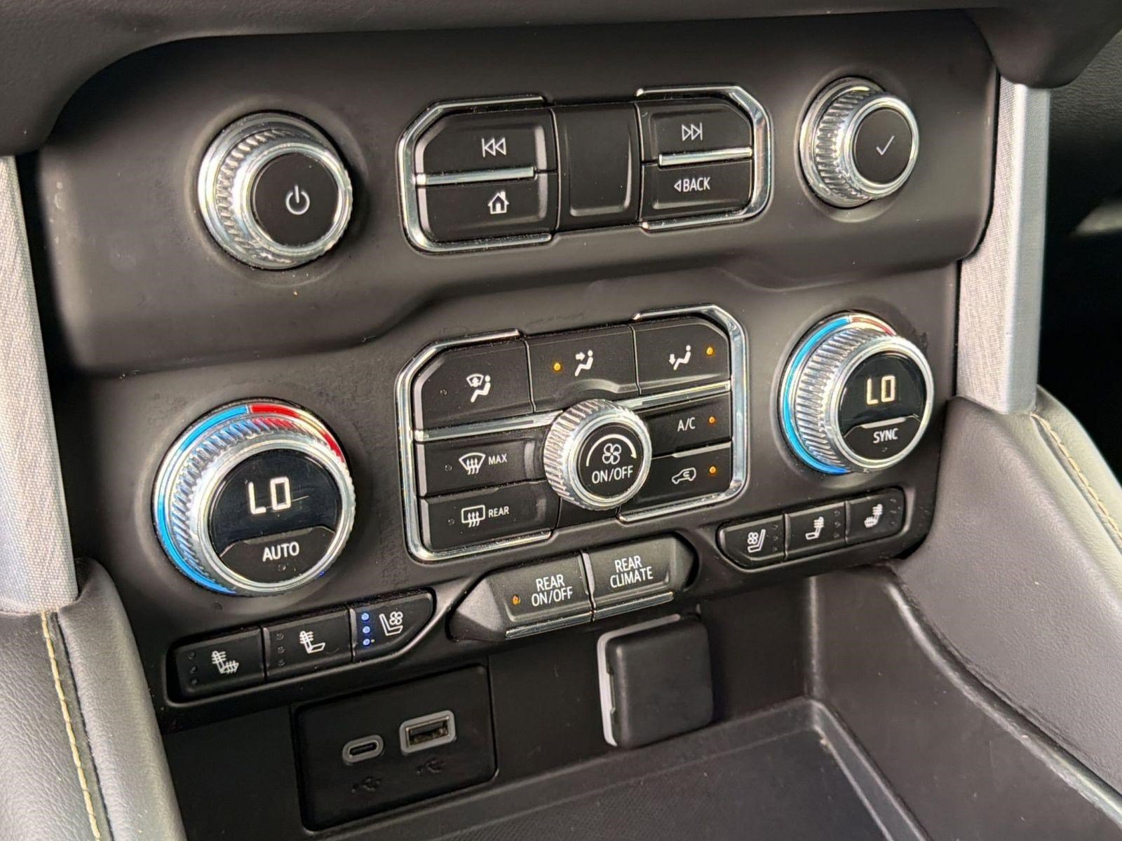 Used 2023 GMC Yukon SLT w/ SLT Luxury Package AWD/4WD image 28