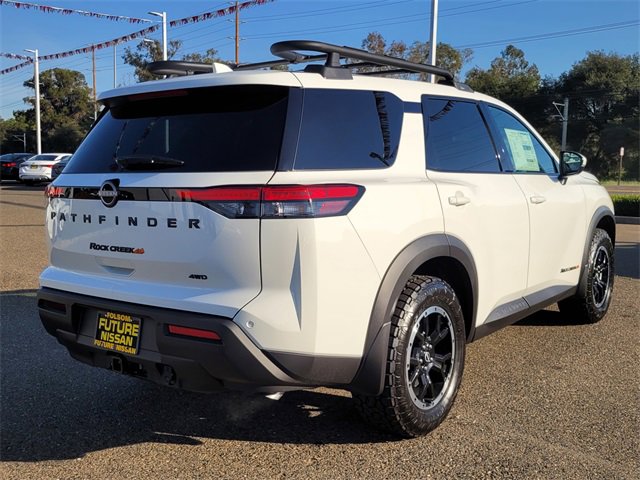 New 2025 Nissan Pathfinder Rock Creek image 4