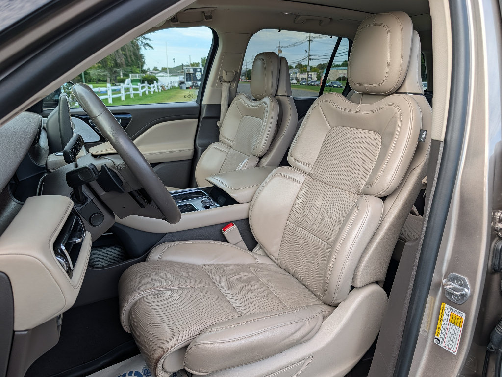 Used 2020 Lincoln Aviator Reserve w/ Equipment Group 202A AWD/4WD image 14