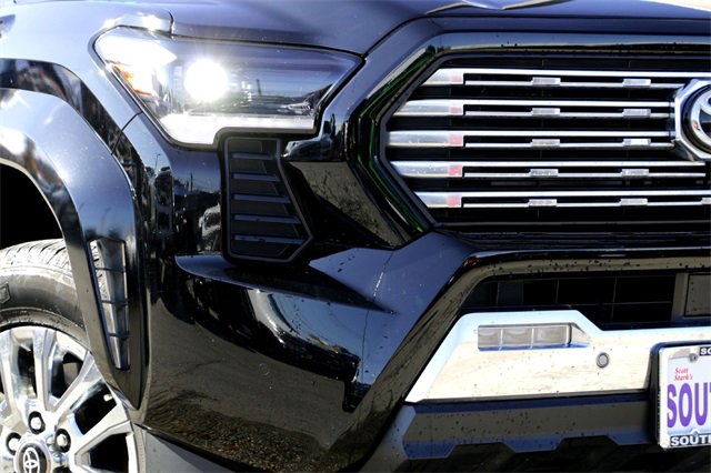 Used 2024 Toyota Tacoma Limited image 3
