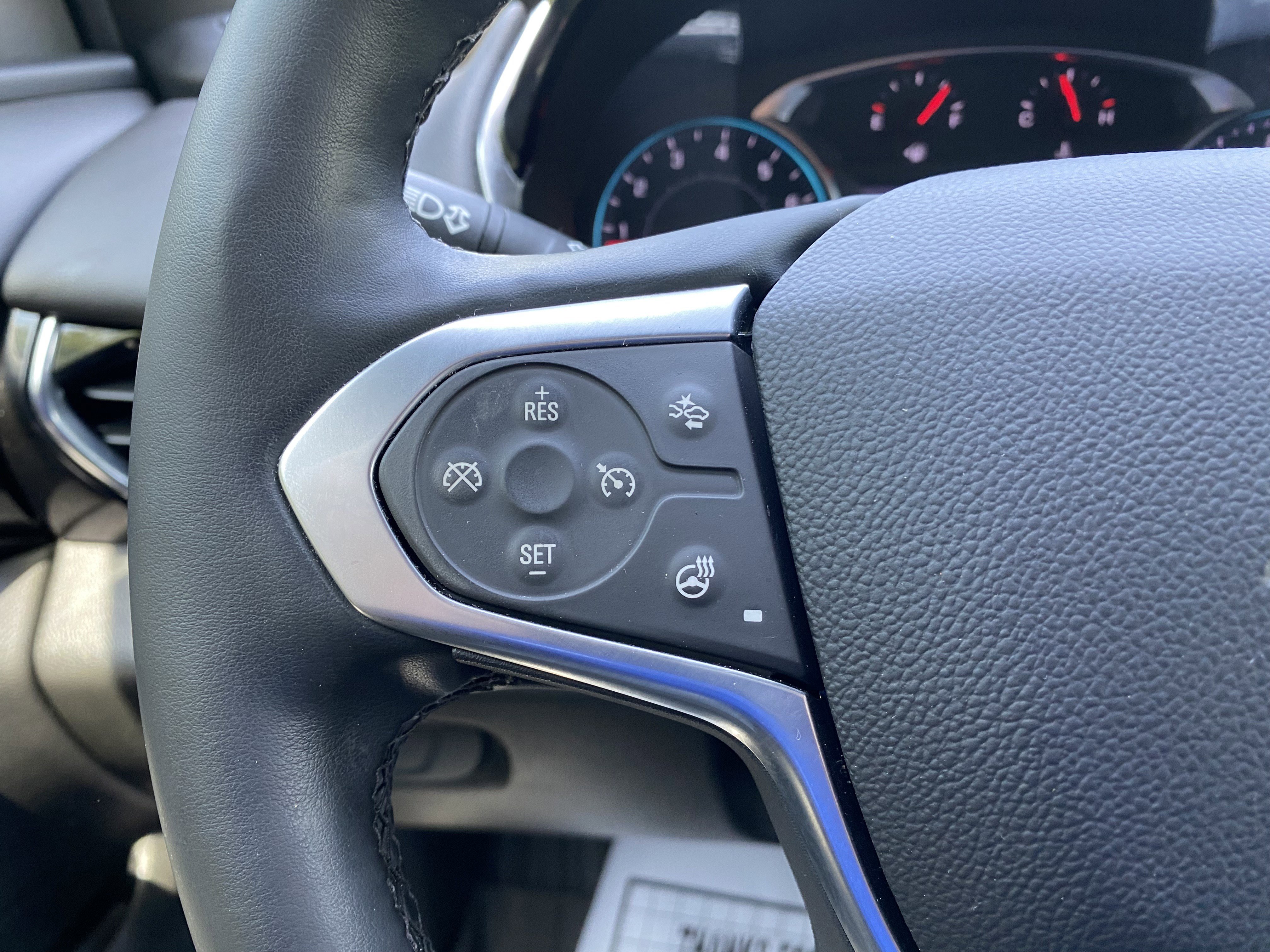 Used 2023 Chevrolet Traverse RS image 19