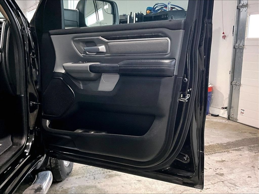 Used 2019 RAM 1500 Big Horn AWD/4WD image 12