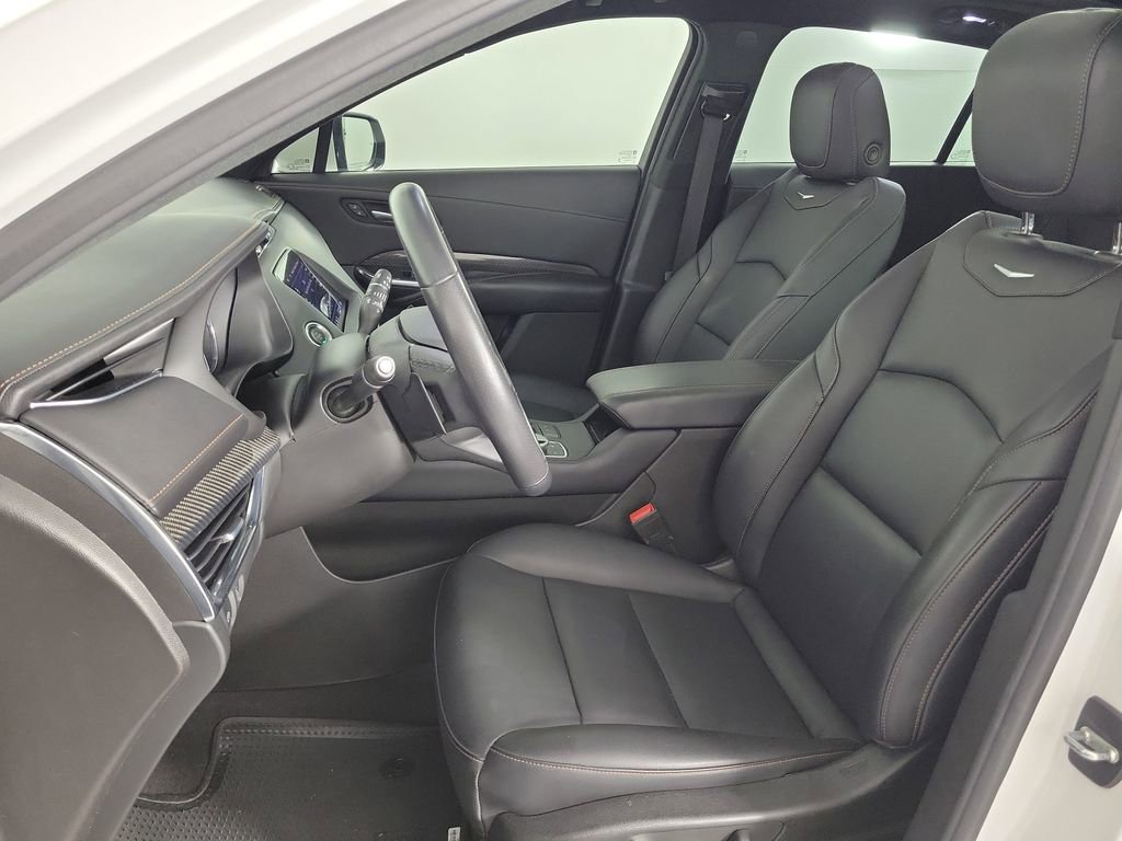 Used 2023 Cadillac XT4 Sport image 16