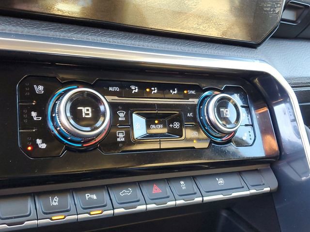 Used 2024 GMC Sierra 3500 Denali w/ Denali Reserve Package image 23