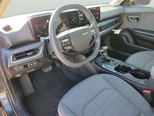 Used 2025 Kia K4 EX image 9