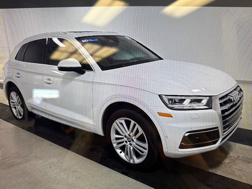 Used 2020 Audi Q5 Prestige AWD/4WD image 3