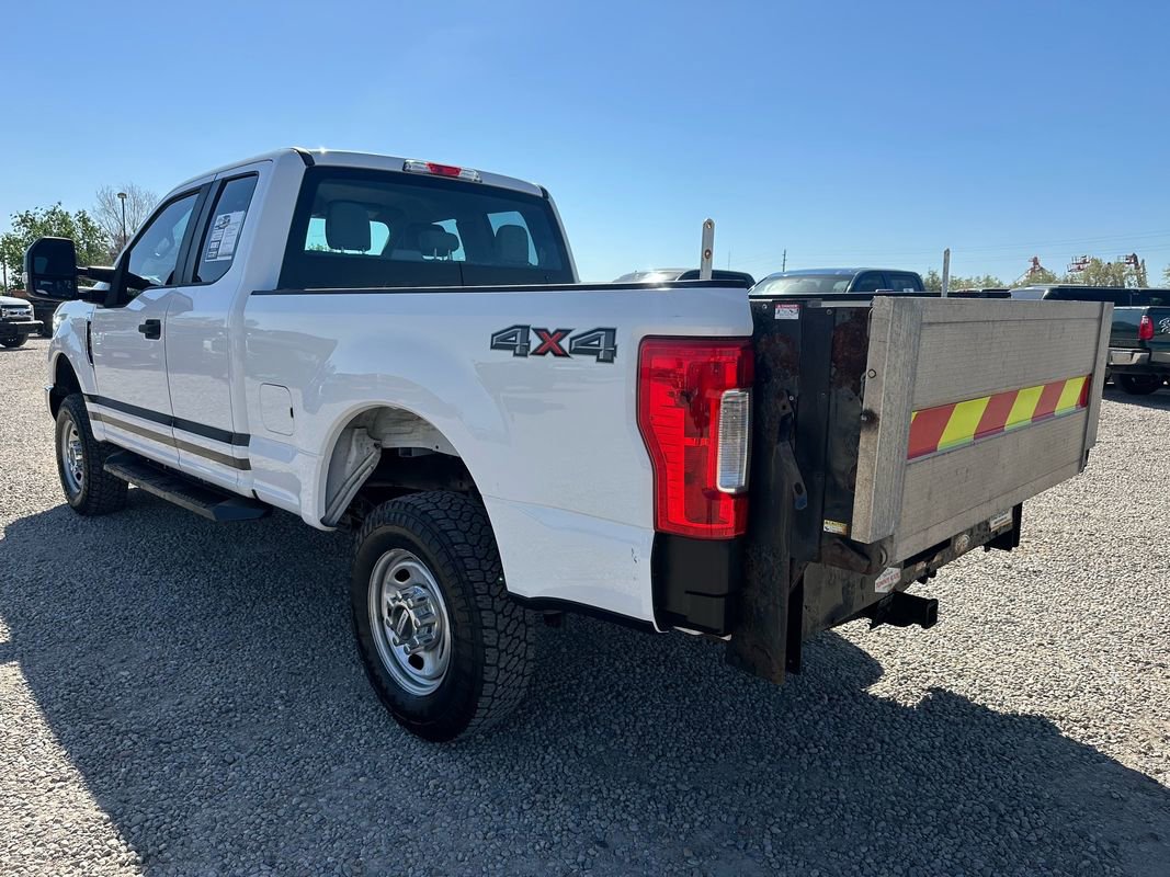 Used 2017 Ford F250 XL w/ Power Equipment Group AWD/4WD image 7