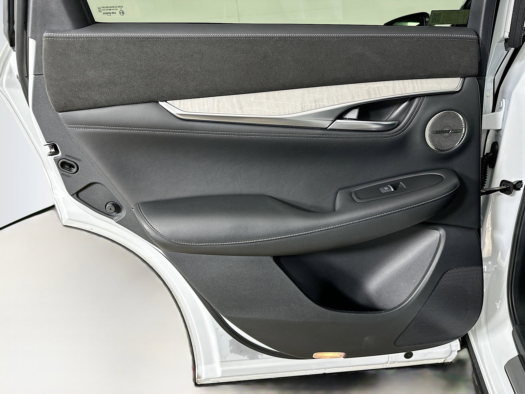 Used 2023 INFINITI QX50 Sensory image 27