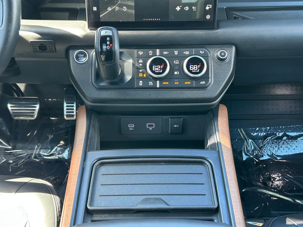 Used 2023 Land Rover Defender 110 X image 27