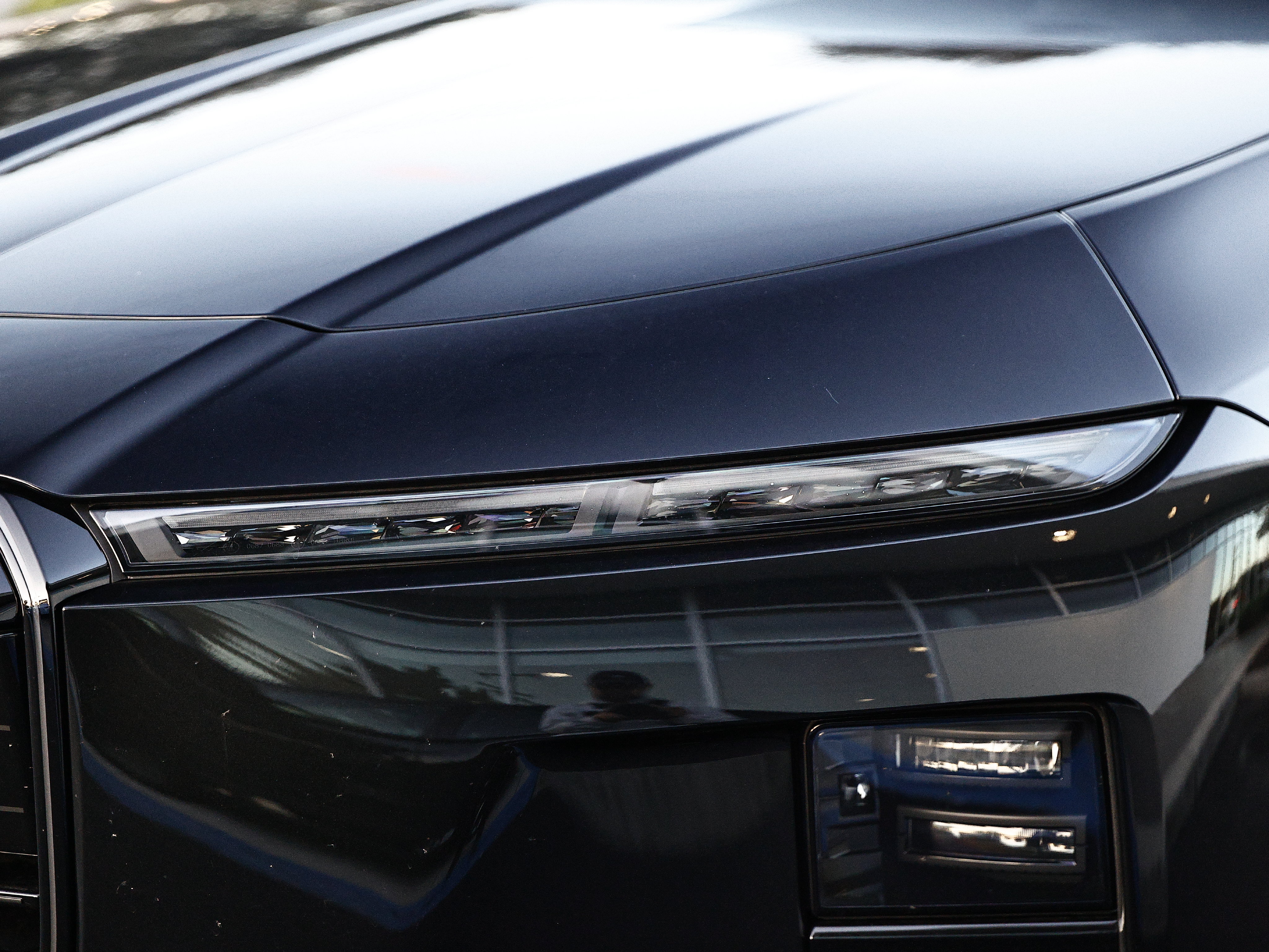 New 2027 BMW 740i w/ Executive Package RWD image 13