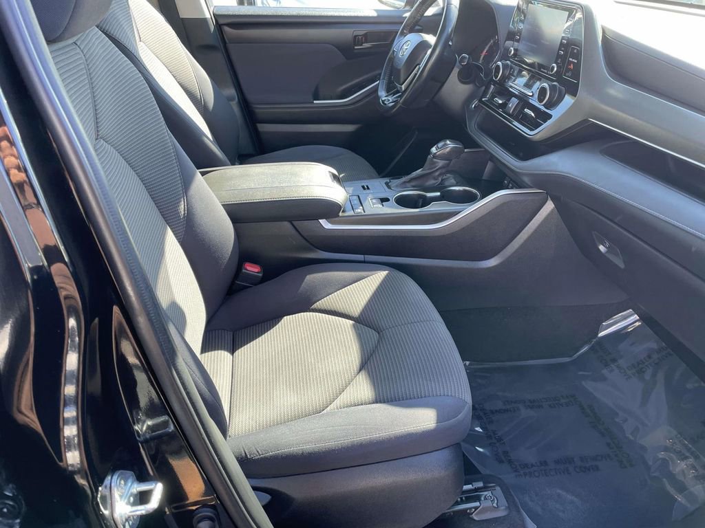 Used 2021 Toyota Highlander LE image 46