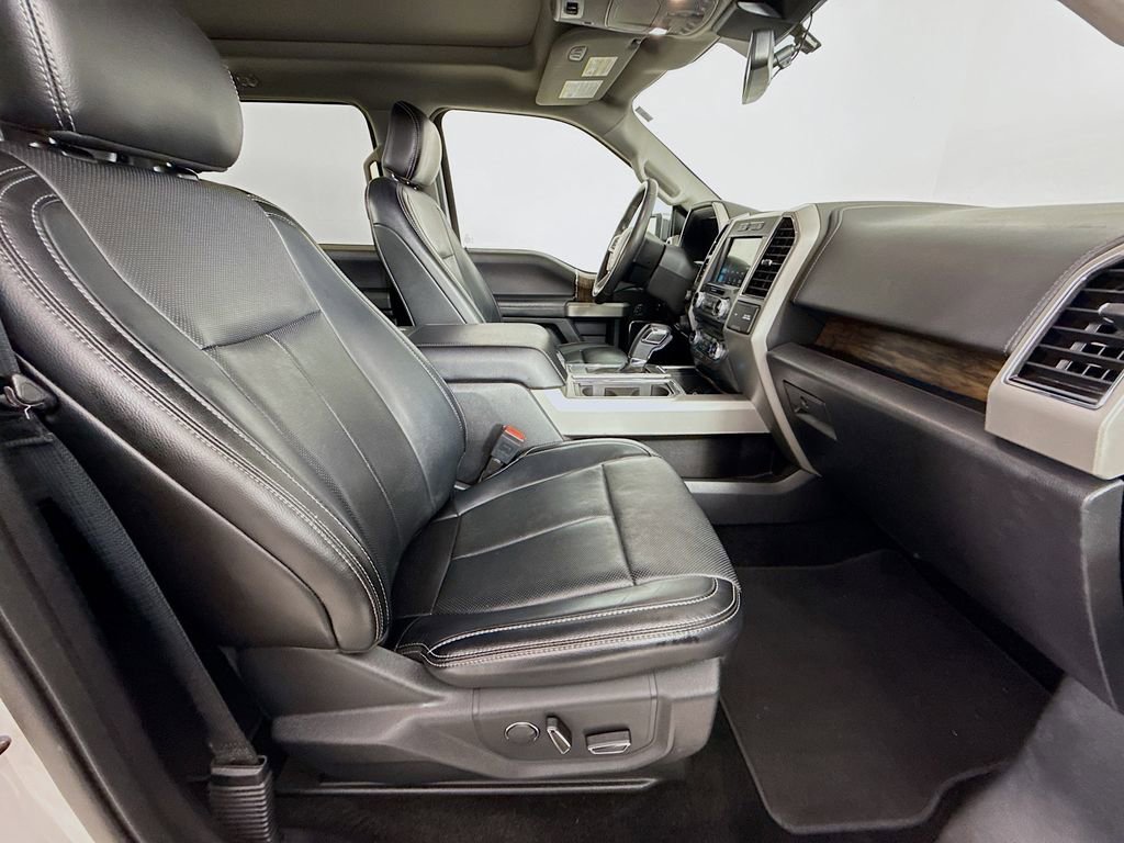Used 2018 Ford F150 Lariat w/ Equipment Group 502A Luxury AWD/4WD image 32