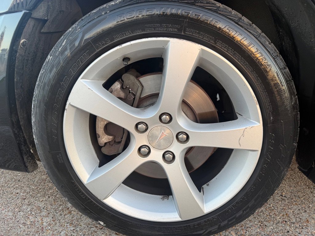 Used 2004 Pontiac Bonneville GXP image 18