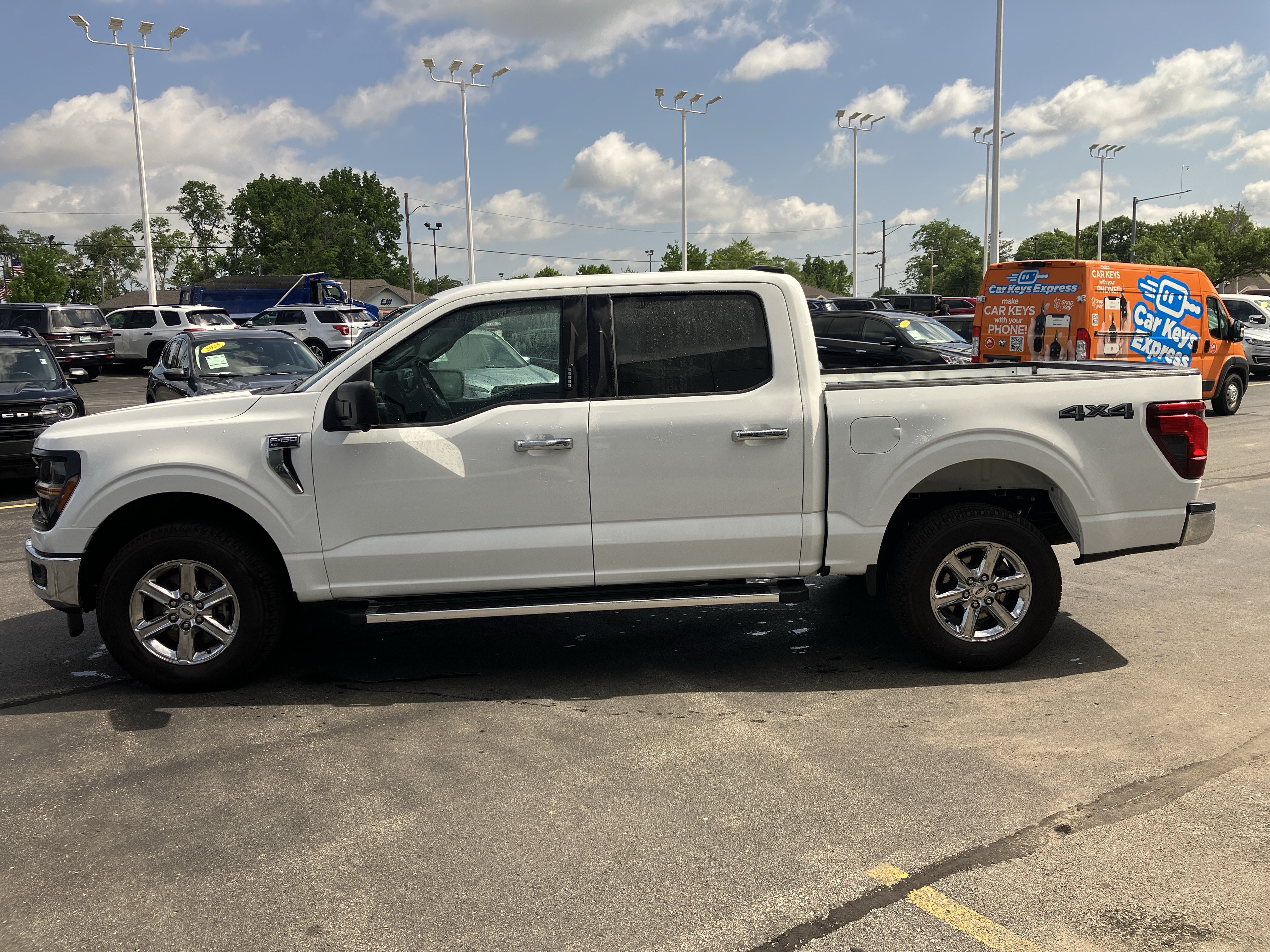Used 2024 Ford F150 XLT AWD/4WD image 4