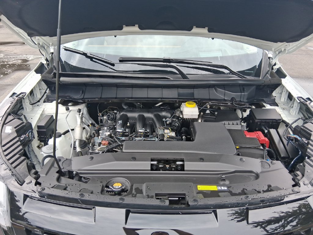 Used 2026 Nissan Pathfinder Platinum w/ Cargo Package FWD image 27