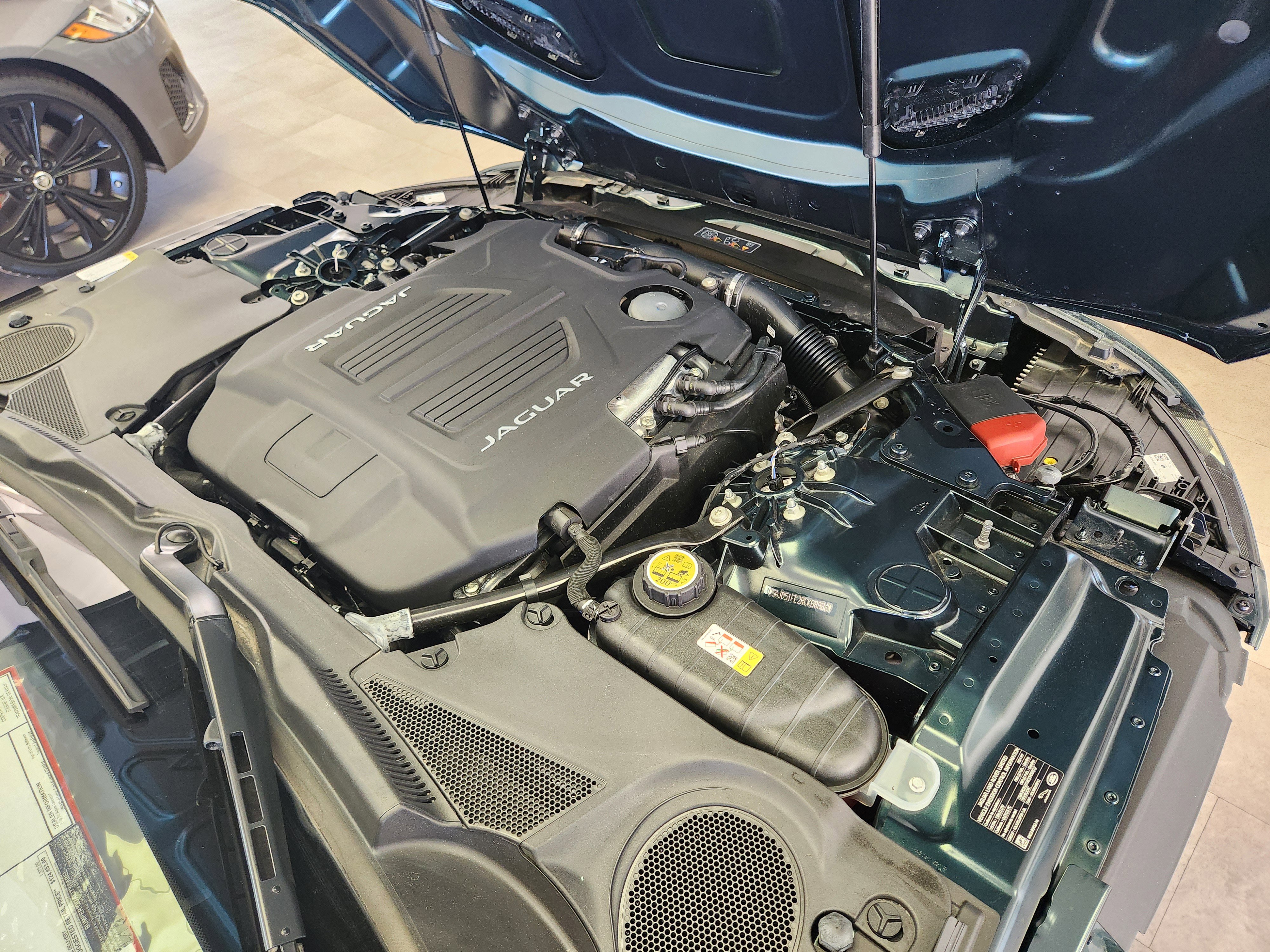 New 2024 Jaguar F-TYPE R image 25