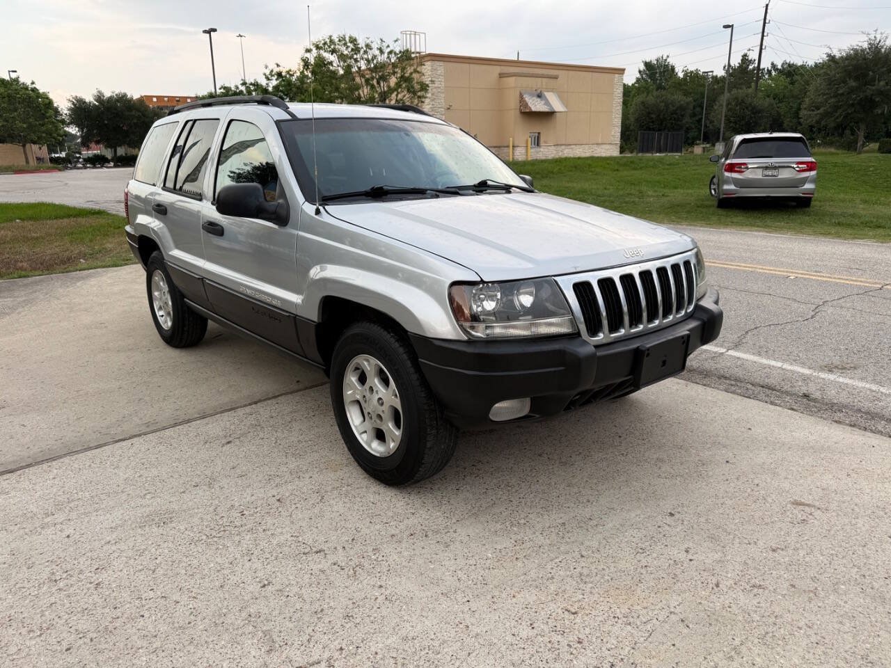 Used 2002 Jeep Grand Cherokee Sport RWD image 4