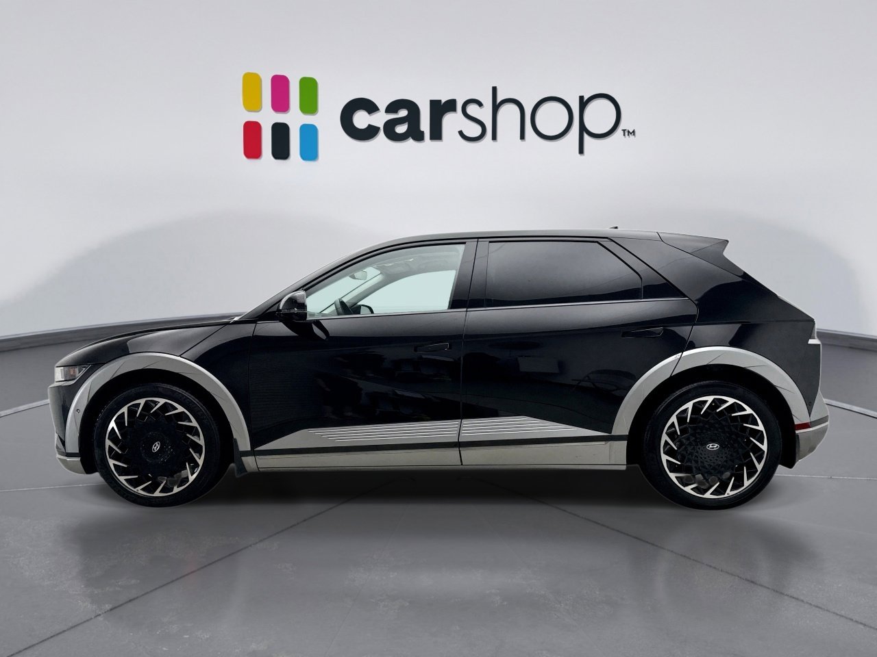 Used 2023 Hyundai Ioniq 5 Limited AWD/4WD image 2