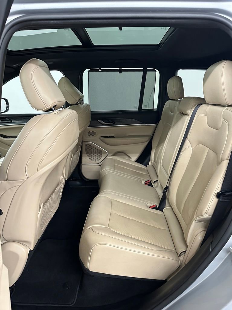 Used 2022 Jeep Grand Cherokee Limited 4xe w/ Luxury Tech Group II AWD/4WD image 28