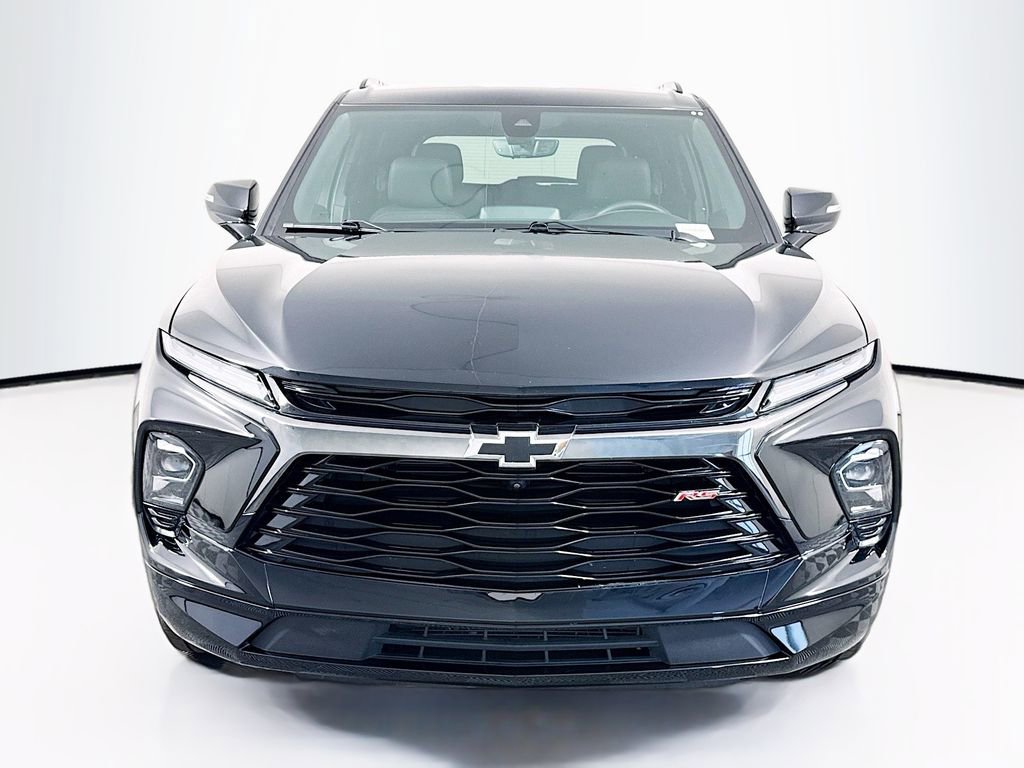 Used 2025 Chevrolet Blazer RS w/ Driver Confidence II Package image 2