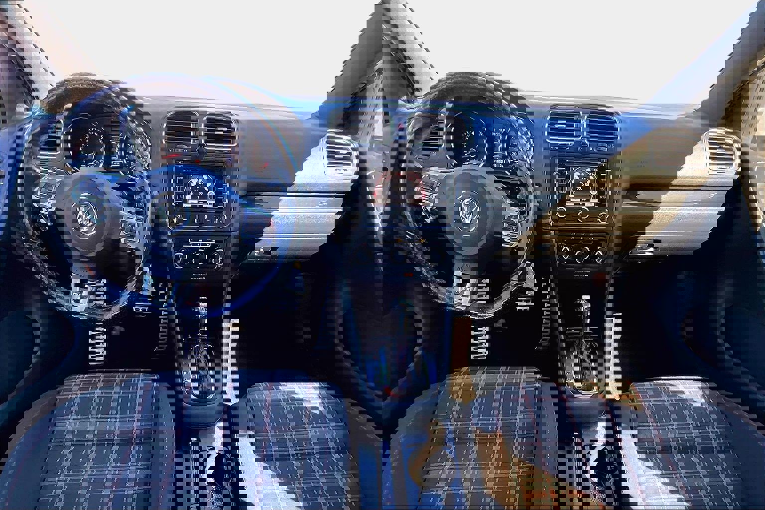 Used 2013 Volkswagen GTI 4-Door image 10