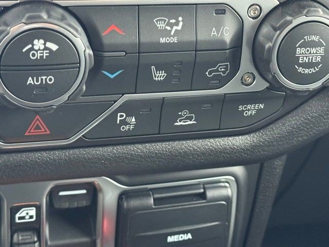 New 2026 Jeep Gladiator Sport AWD/4WD image 22