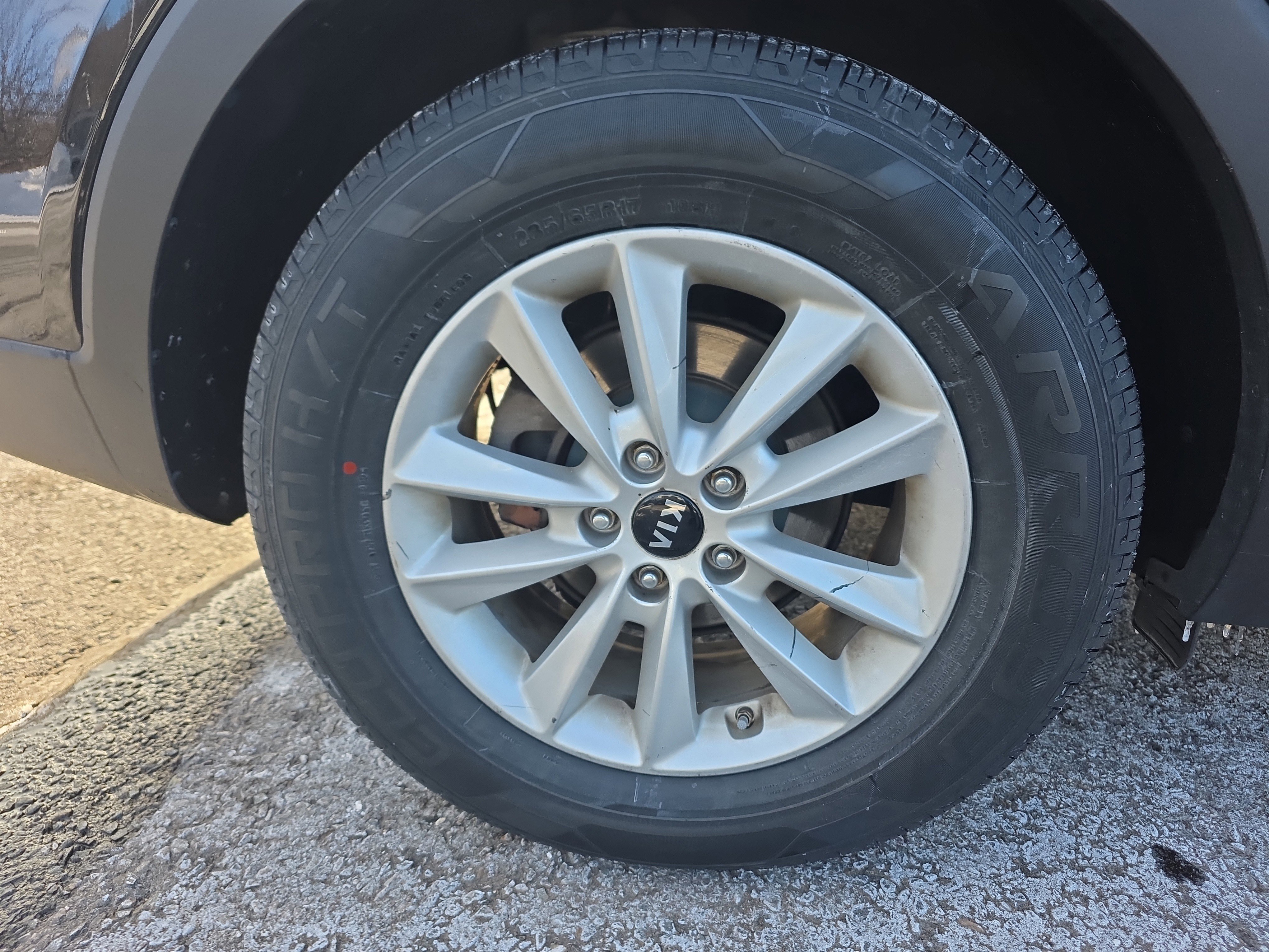 Used 2019 Kia Sorento LX image 11