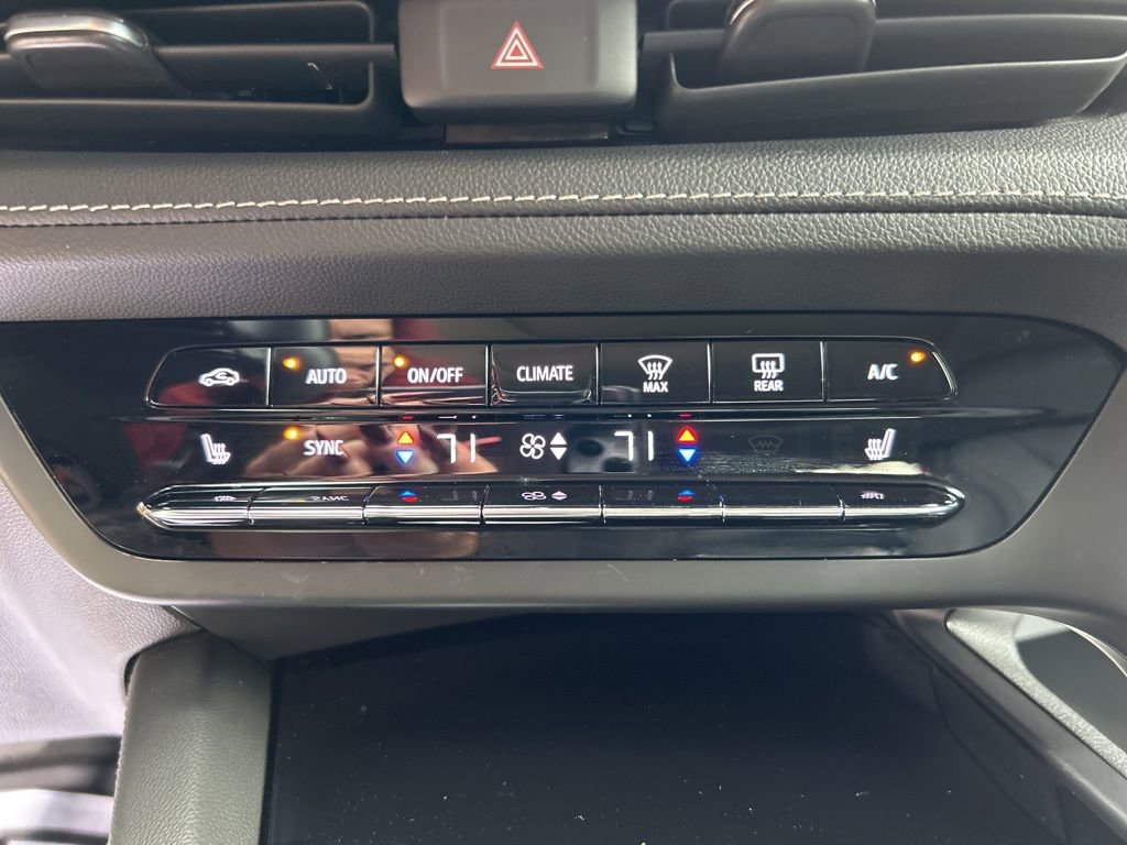 Used 2023 Buick Envision Essence w/ Sport Touring Package image 30