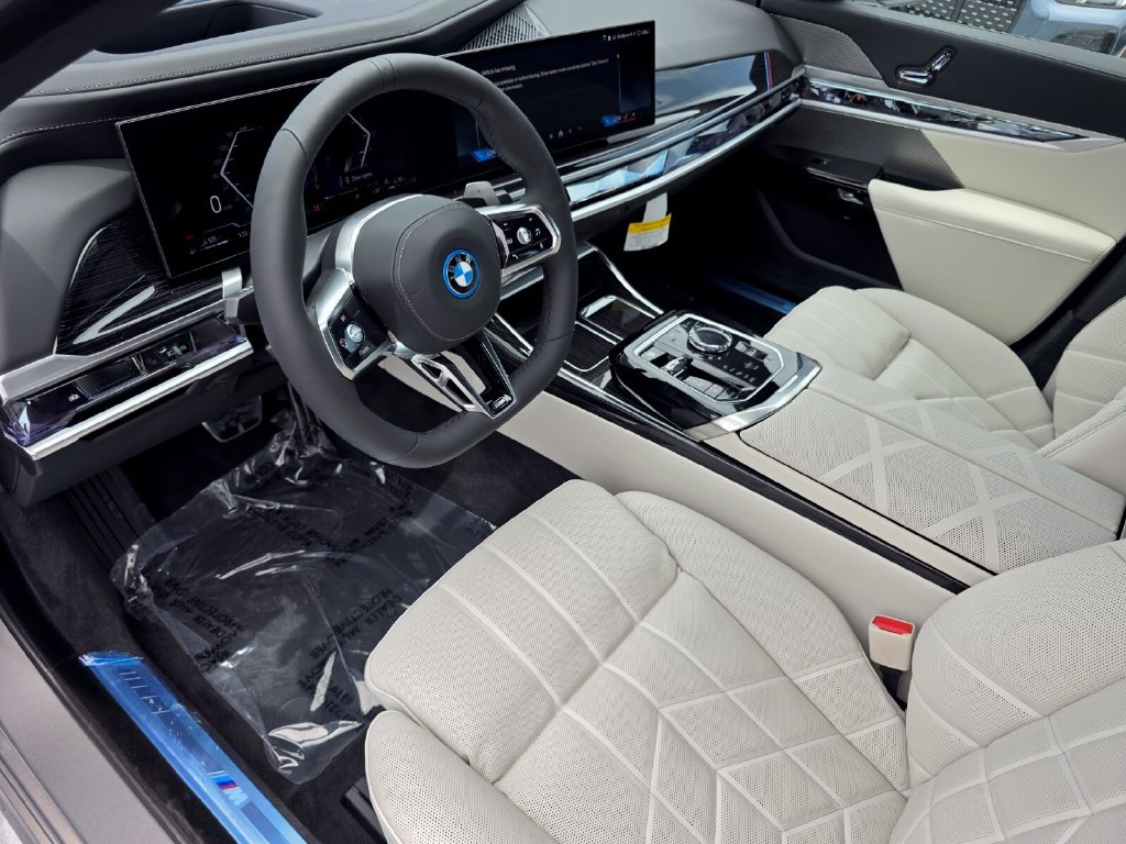 New 2026 BMW 750e xDrive w/ Executive Package AWD/4WD image 8