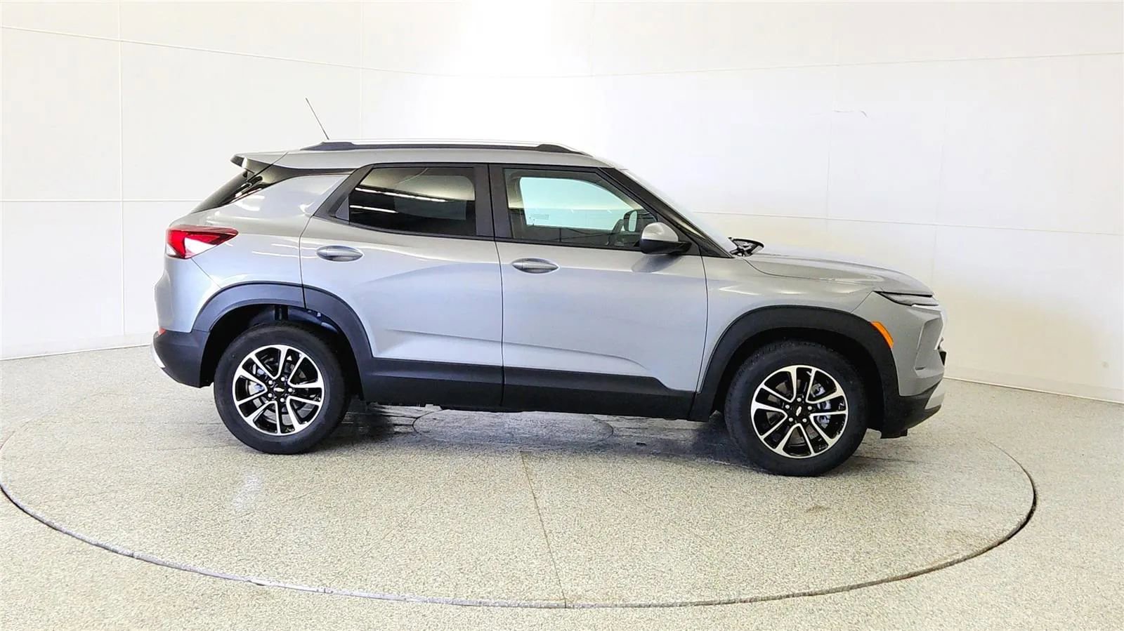 Used 2026 Chevrolet TrailBlazer LT FWD image 8