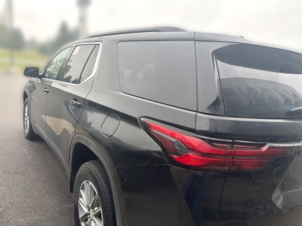 Used 2023 Chevrolet Traverse LT w/ LPO, Floor Liner Package AWD/4WD image 4