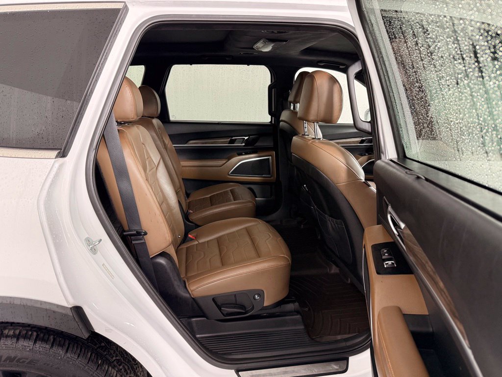 Used 2020 Kia Telluride SX w/ SX Prestige Package AWD/4WD image 22