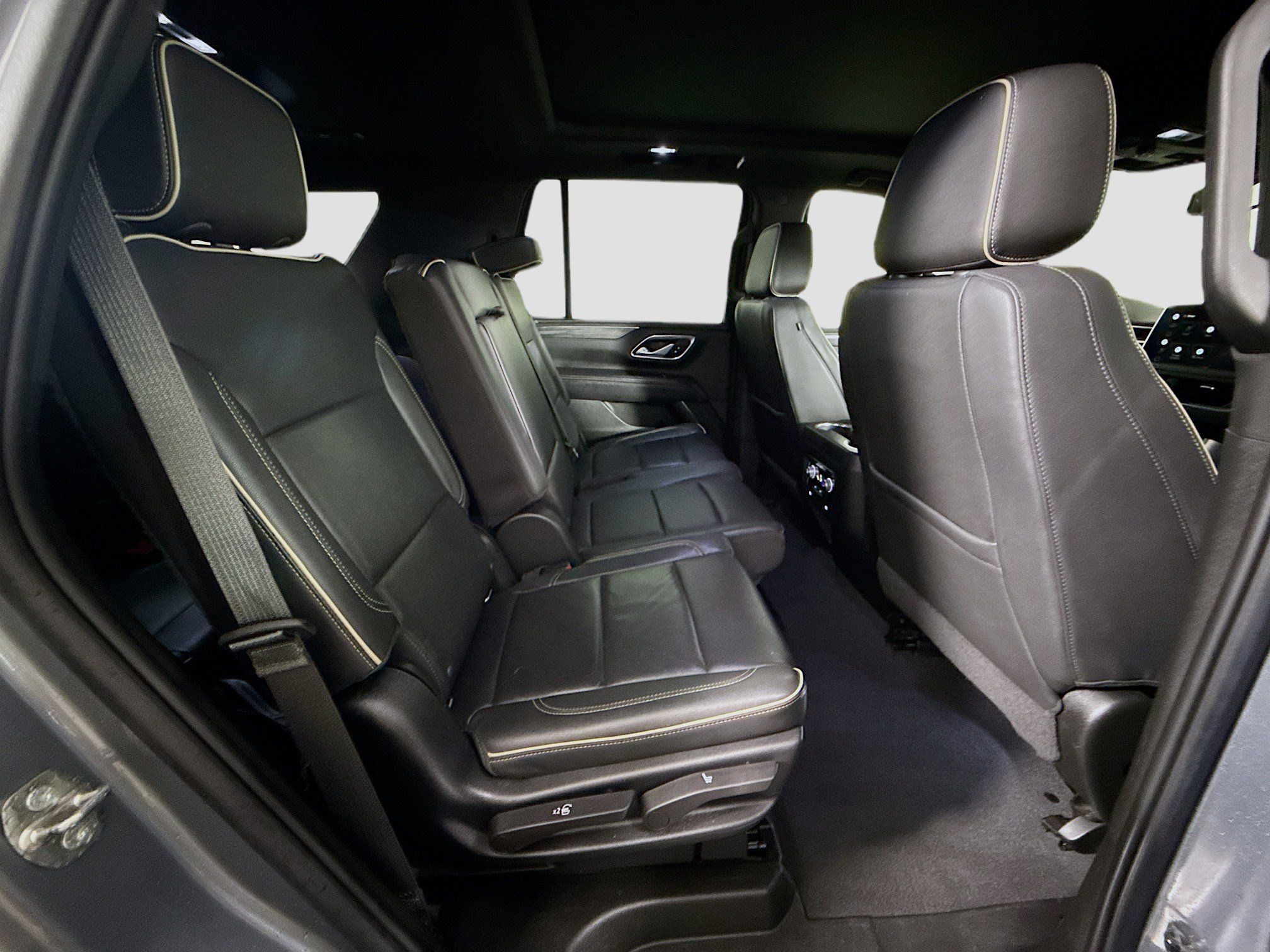 Used 2022 GMC Yukon SLT AWD/4WD image 37