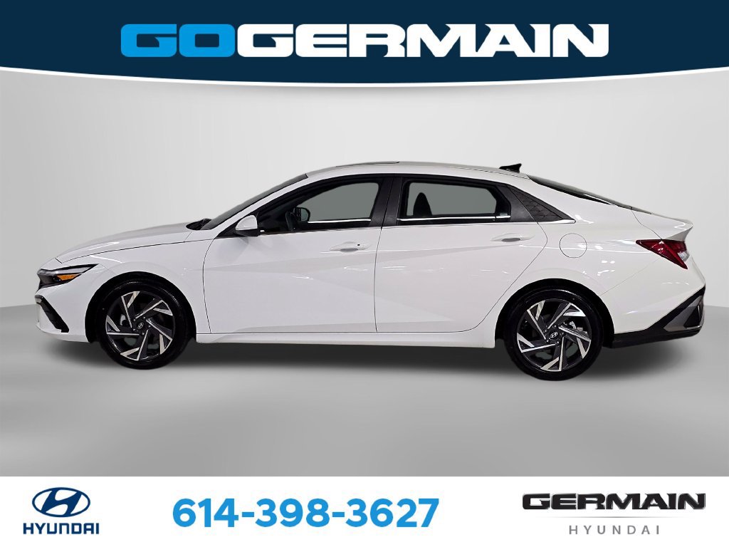 Used 2025 Hyundai Elantra SEL FWD image 12